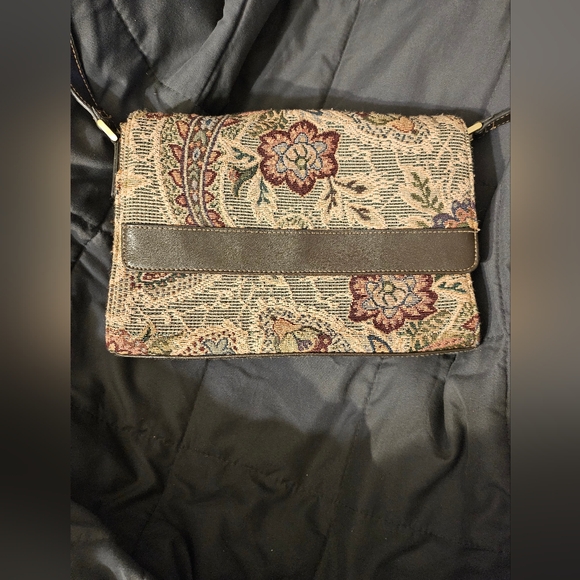 carryland Handbags - Vintage Floral Tapestry Purse‎  by Carryland